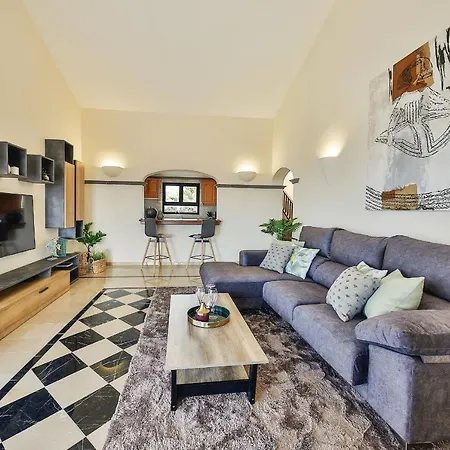 Sea Winds Lanzarote Villa *