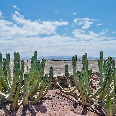 Sea Winds Lanzarote Villa *